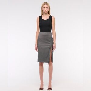 Abercrombie & Fitch mid rise midi pencil skirt